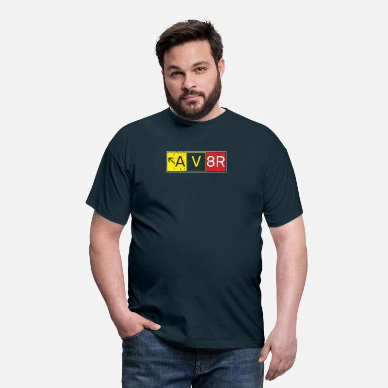 Gildan 'AV8R | AVIATOR Flieger, Piloten' Männer T-Shirt | Spreadshirt 4 Gildan 'AV8R | AVIATOR Flieger, Piloten' Männer T-Shirt | Spreadshirt – Bild 3