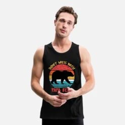 'Leg Dich Nicht Mit PAPA BEAR An - Vatertagsgeschenk' Männer Premium Tanktop | Spreadshirt