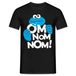 Gildan 'Sesamstraße Krümelmonster Om Nom Nom' Männer T-Shirt | Spreadshirt -Steman Clothing Shop sesamstrasse kruemelmonster om nom nom maenner t shirt 5